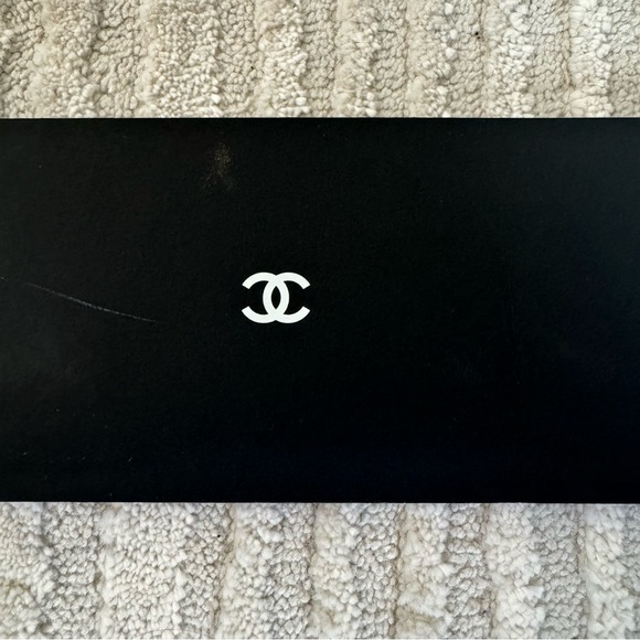 Authentic Chanel Booklet & Certification Card clean - Picture 7 of 14